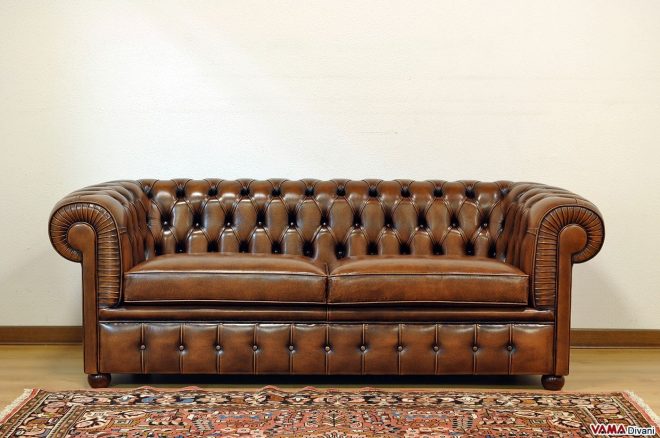 Come arredare il soggiorno con un divano Chesterfield
