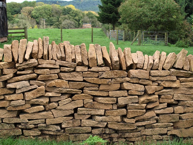 Muro di contenimento: cos’è, a cosa serve e come si realizza