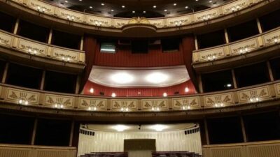 Librettista contemporaneo di Verdi: chi era Salvatore Cammarano? Quali sono i suoi libretti più noti?