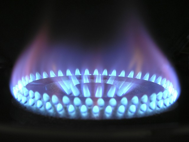 Risparmiare su luce e gas: consigli e suggerimenti utili per ottimizzare i costi in bolletta